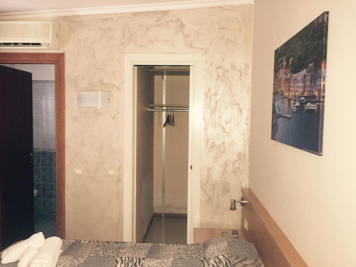 Hotel Villa Flora 보글리아스코 외부 사진